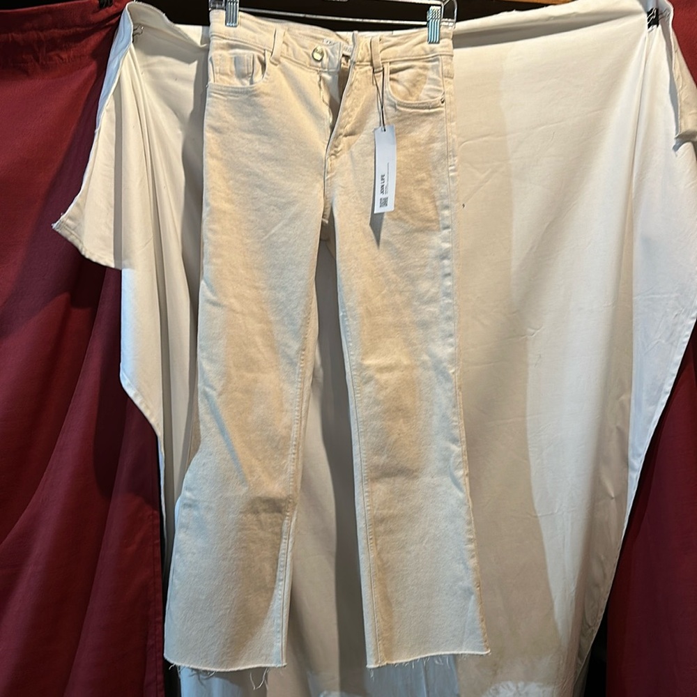 Cream jeans 👖